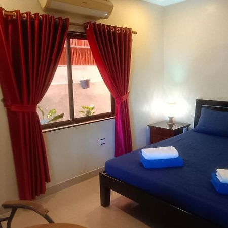 Le Cocorico Hotel Siem Reap Buitenkant foto