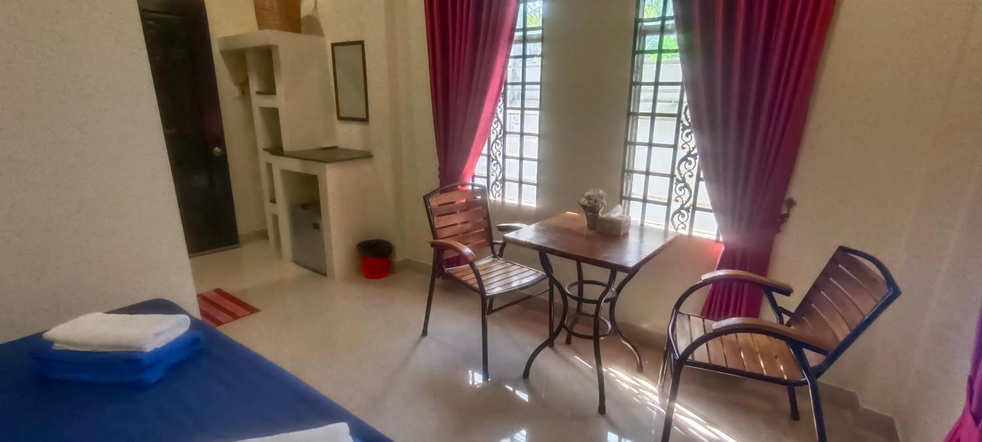 Le Cocorico Hotel Siem Reap Buitenkant foto